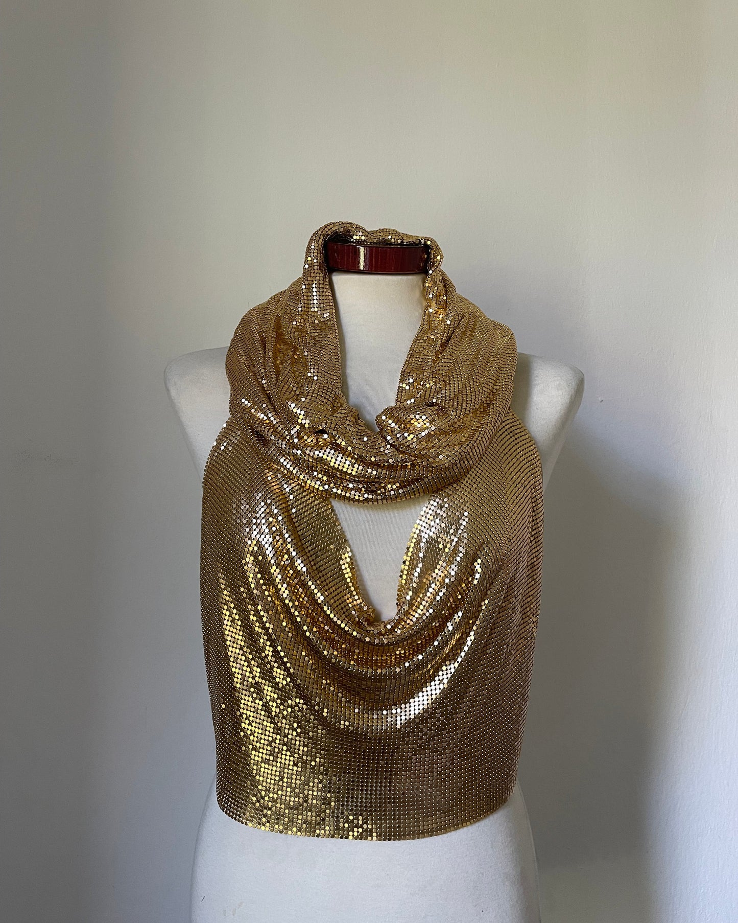 Venus Metal Hood Top