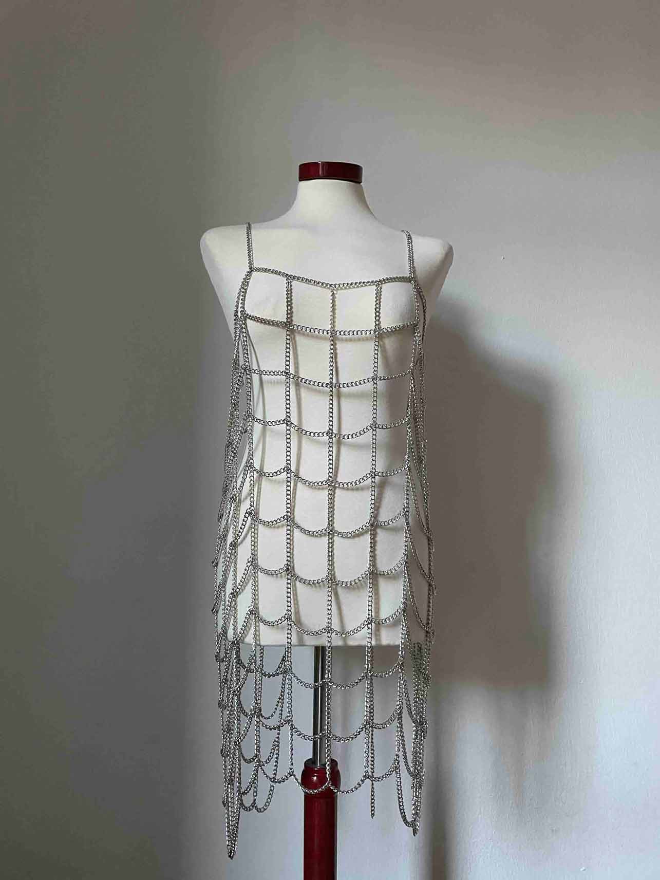Vestido de Cadenas Square